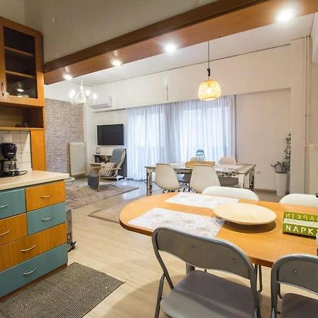 Stylish Apt In Athens Center Buitenkant foto